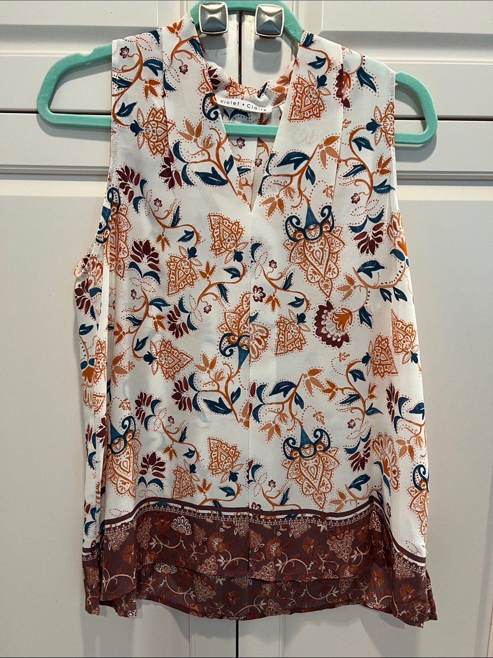 Violet & Claire White Sleeveless Floral Print with Rust Border M